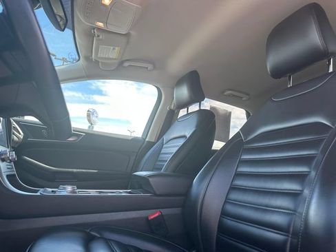 Certified 2024 Ford Edge SEL AWD/4WD image 10
