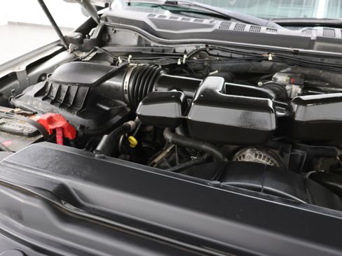 Used 2018 Ford F250 Lariat w/ Chrome Package image 17