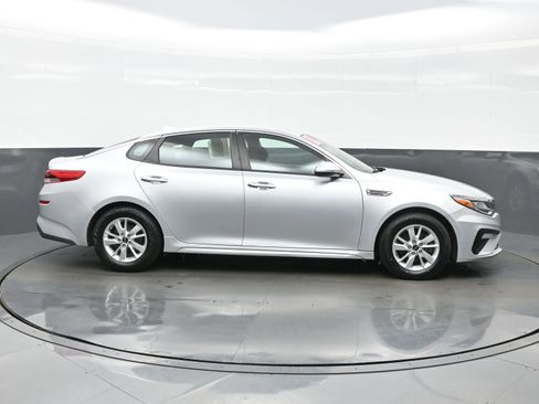 Used 2019 Kia Optima LX image 7