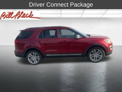 Used 2017 Ford Explorer XLT w/ Equipment Group 202A image 6