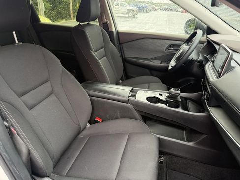 Used 2023 Nissan Rogue S FWD image 11