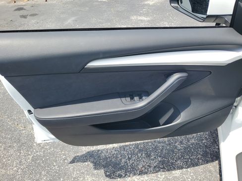 Used 2023 Tesla Model 3 Standard Range RWD image 10