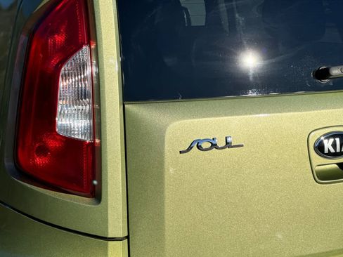 Used 2013 Kia Soul + image 28