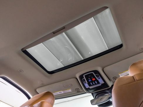 Used 2023 RAM 3500 Limited image 29