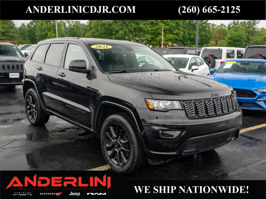 Used 2021 Jeep Grand Cherokee Laredo X AWD/4WD image 1