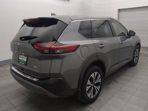 Used 2022 Nissan Rogue SV FWD image 9
