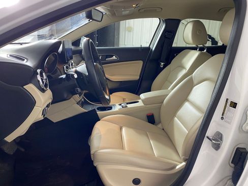 Used 2018 Mercedes-Benz GLA 250 image 4