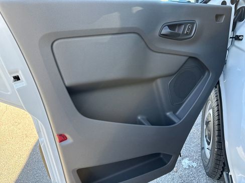 New 2026 Ford Transit 250 148 Medium Roof w/ Load Area Protection Package RWD image 17
