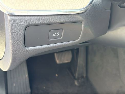 New 2026 Volvo XC60 B5 Plus w/ Protection Package Premier image 14