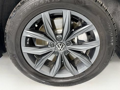 Used 2022 Volkswagen Tiguan SE FWD image 33