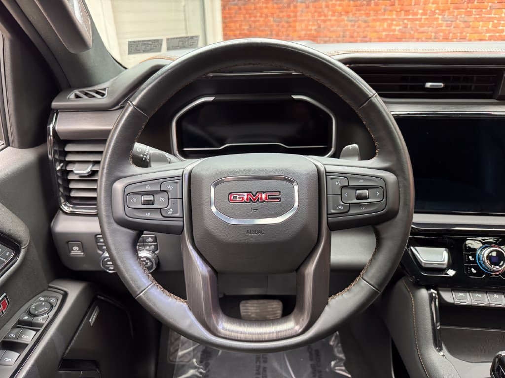 Used 2023 GMC Sierra 1500 AT4 w/ AT4 Premium Package AWD/4WD image 14