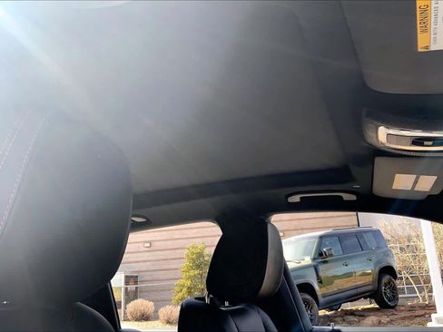 Used 2025 Mercedes-Benz GLE 53 AMG 4MATIC image 13