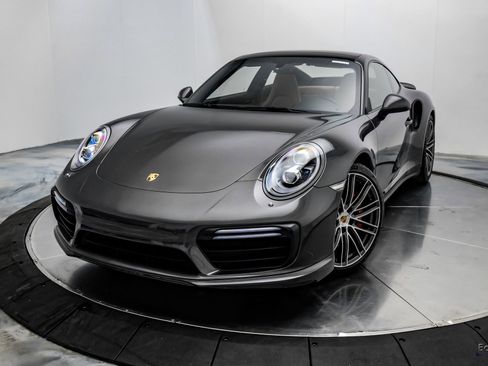 Used 2017 Porsche 911 Turbo image 5