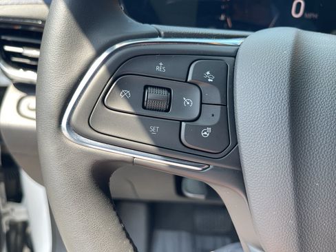 Used 2024 Buick Envista Sport Touring w/ Convenience I Package FWD image 27