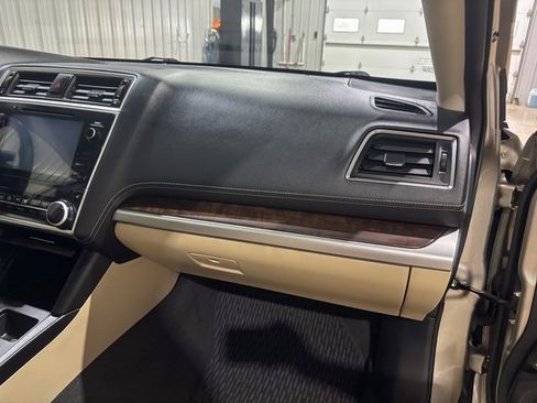 Used 2018 Subaru Outback 2.5i Limited image 28
