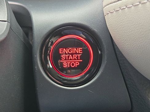 Certified 2026 Honda HR-V LX image 23