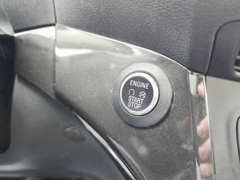 Used 2019 Ford Escape Titanium AWD/4WD image 21