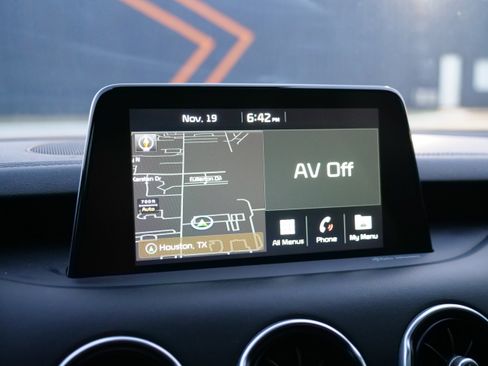 Used 2018 Kia Stinger GT2 image 16