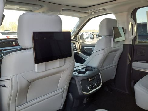 New 2026 Ford Expedition Platinum AWD/4WD image 17