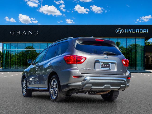 Used 2019 Nissan Pathfinder SL FWD image 4
