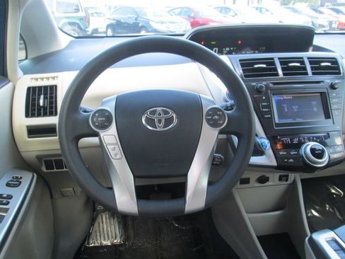 Used 2012 Toyota Prius V Two FWD image 15