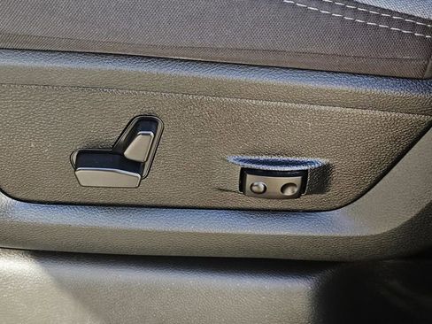 Used 2024 RAM 2500 Big Horn image 32