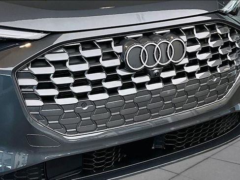 Certified 2025 Audi Q5 Premium Plus w/ Premium Plus AWD/4WD image 32