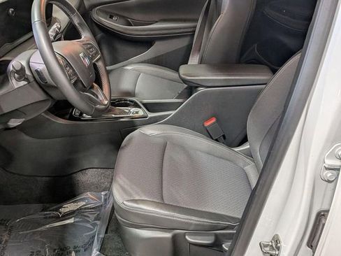 Certified 2025 Buick Encore GX Preferred FWD image 12