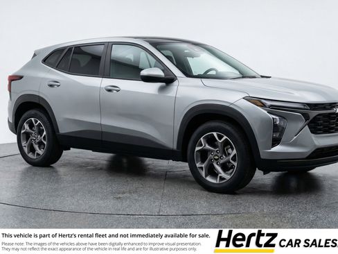Used 2025 Chevrolet Trax LT w/ LT Convenience Package FWD image 1