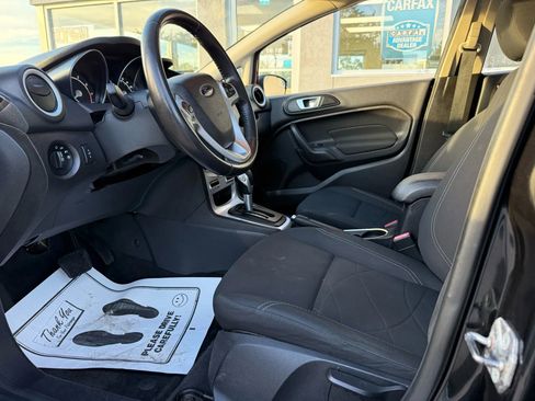 Used 2014 Ford Fiesta SE image 9