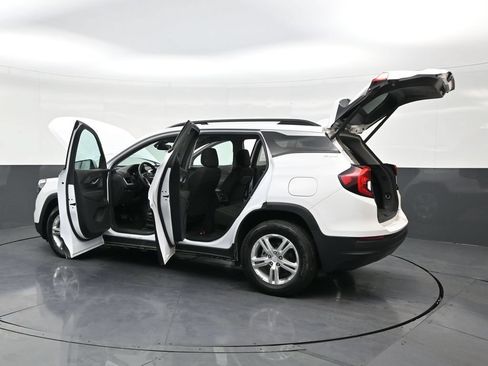 Used 2023 GMC Terrain SLE FWD image 28