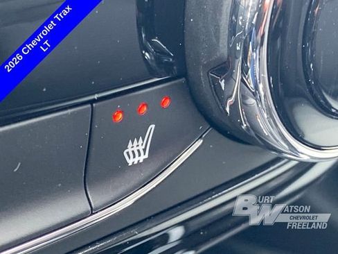 New 2026 Chevrolet Trax LT w/ Sunroof Package image 27