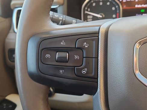 Used 2021 GMC Yukon XL Denali w/ Denali Premium Package image 26