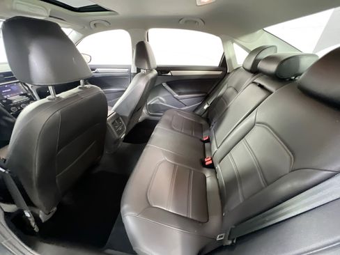 Used 2020 Volkswagen Passat 2.0T SE w/ Sunroof Package image 24