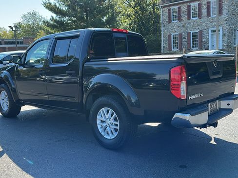 Used 2018 Nissan Frontier SV image 7
