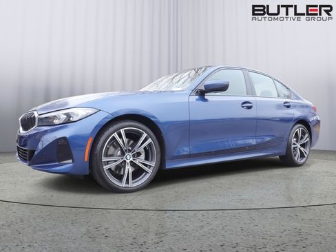 Certified 2023 BMW 330i 330i w/ Driving Assistance Package image 9