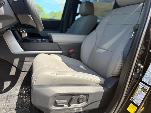 New 2026 Toyota Tundra Limited AWD/4WD image 12