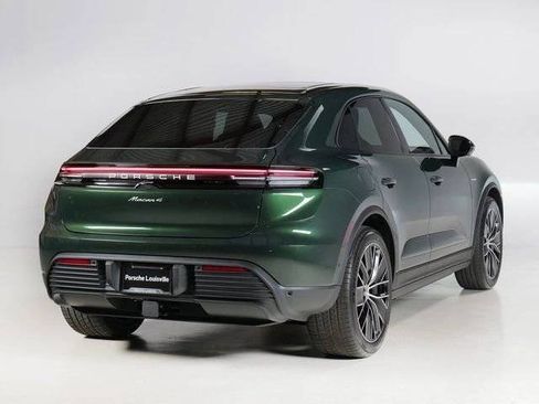 New 2026 Porsche Macan 4 Electric image 9