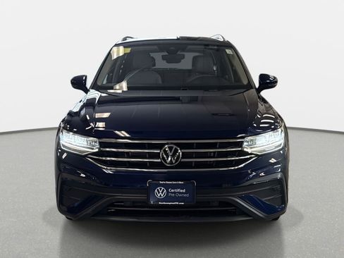 Certified 2022 Volkswagen Tiguan SE image 2