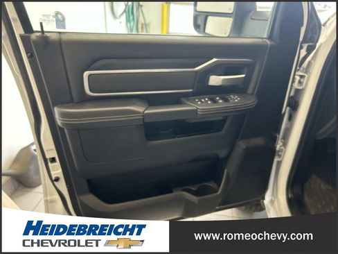 Used 2025 RAM 3500 Big Horn AWD/4WD image 10