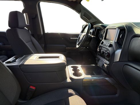 Used 2020 Chevrolet Silverado 1500 RST image 11