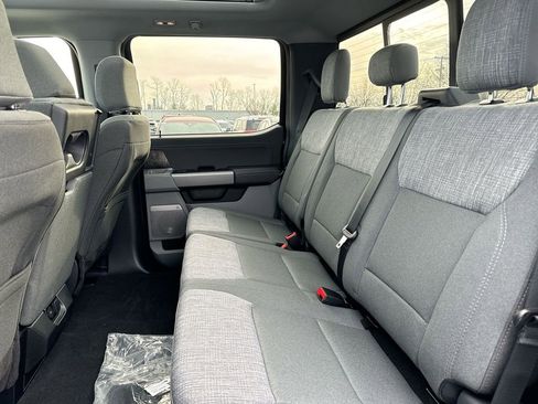 New 2025 Ford F250 XLT w/ Black Appearance Package image 24