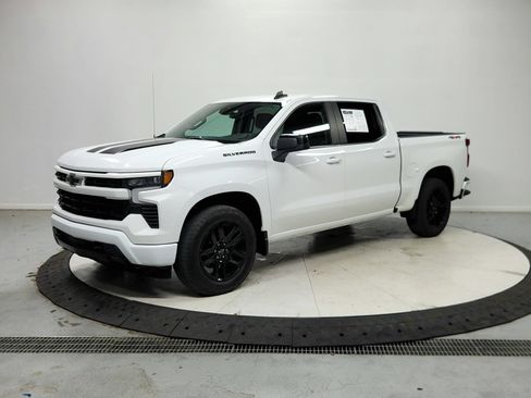 Used 2023 Chevrolet Silverado 1500 RST w/ Rally Edition AWD/4WD image 4