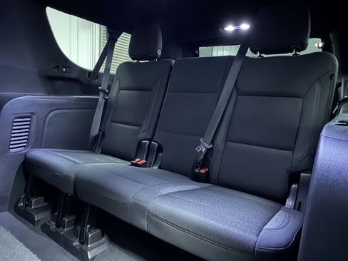 Used 2023 Chevrolet Suburban LS image 39