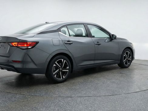 Used 2025 Nissan Sentra SV image 9