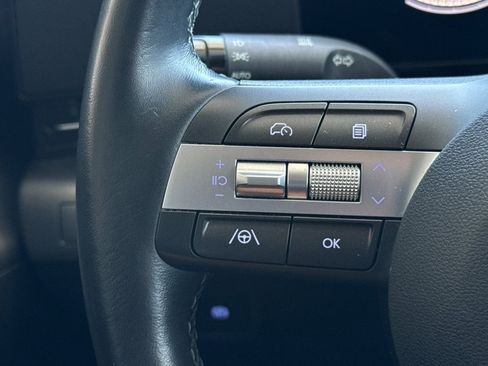 Used 2025 Hyundai Kona SEL FWD image 27