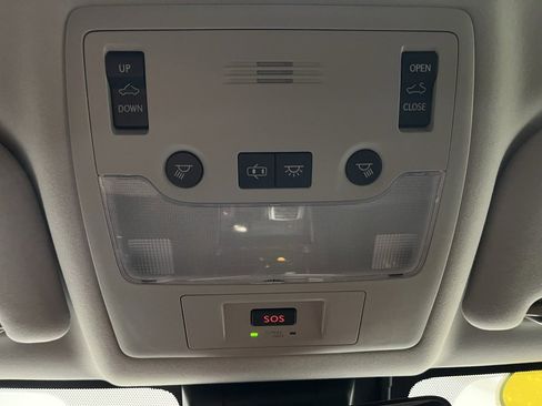 Used 2018 Lexus IS 300 image 9