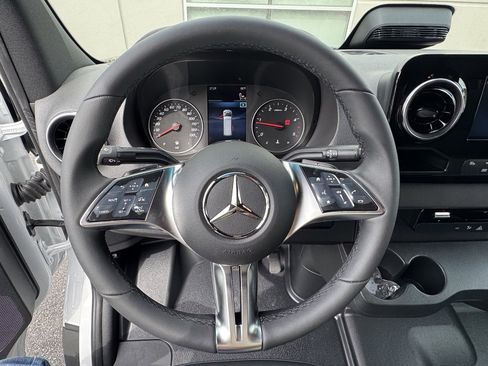 New 2025 Mercedes-Benz Sprinter 2500 image 21