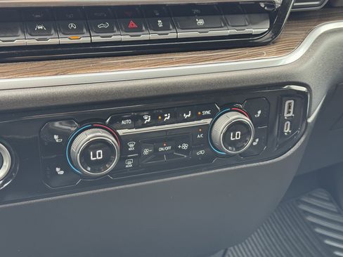 Used 2022 Chevrolet Silverado 1500 LT image 27