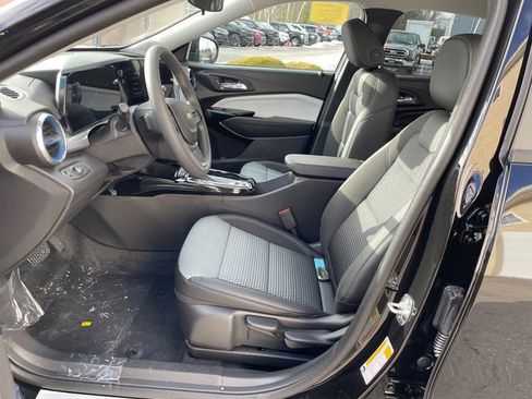 New 2026 Chevrolet Trax LT image 35